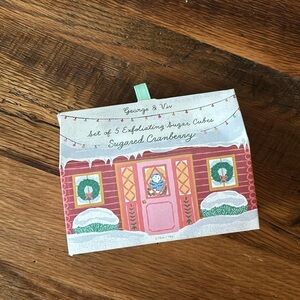 Anthropologie GEORGE & VIV EXFOLIATING SUGAR CUBE SKI HOUSE. Sugared Cranberry.